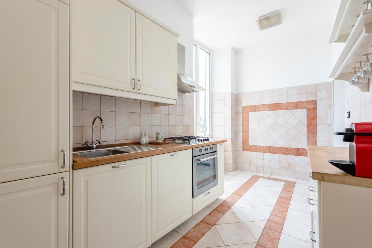 Apartment Sunny Flat Next To The Palace Genoa